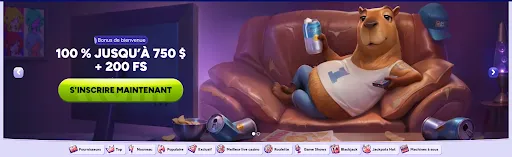Mascotte de casino détendue sur un canapé avec une boisson à la main et une télécommande